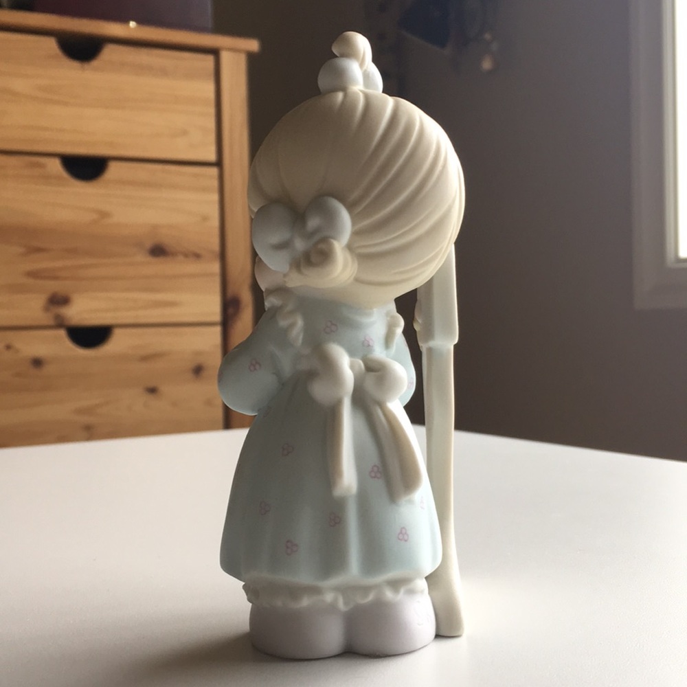 Enesco Precious Moments "Sharing Good News" - 1990 - Picture 2 of 6